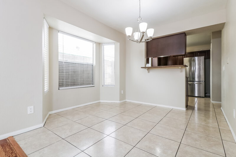 2,030/Mo, 4701 W Escuda Drive Glendale, AZ 85308 Dining Room View