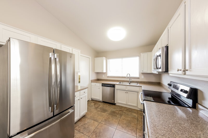 2,045/Mo, 9145 W Ludlow Drive Peoria, AZ 85381 Kitchen View
