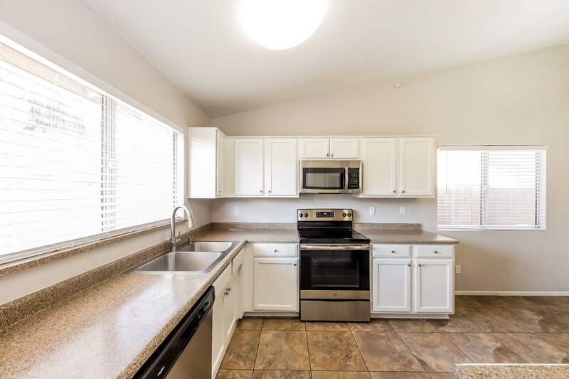 2,045/Mo, 9145 W Ludlow Drive Peoria, AZ 85381 Kitchen View 2