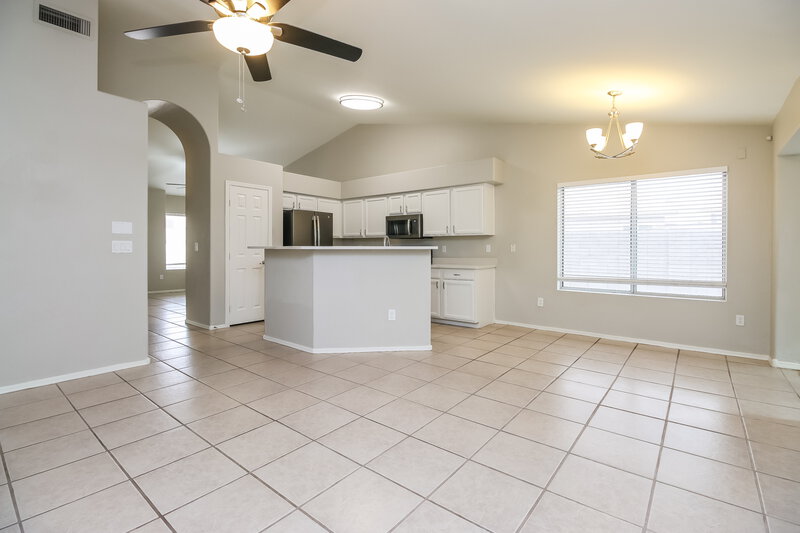 2,190/Mo, 423 S Kingston Court Chandler, AZ 85225 Living Room View