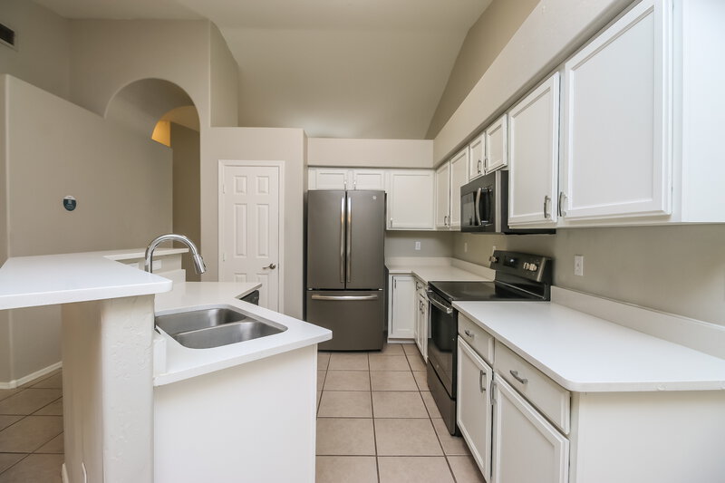 2,190/Mo, 423 S Kingston Court Chandler, AZ 85225 Kitchen View