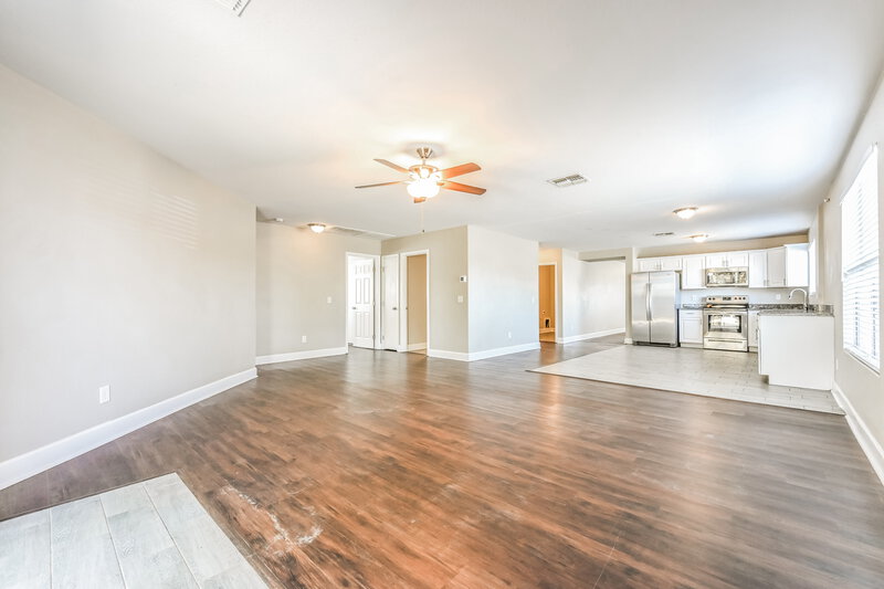 2,045/Mo, 9642 W Kingman St Tolleson, AZ 85353 Living Room View 3