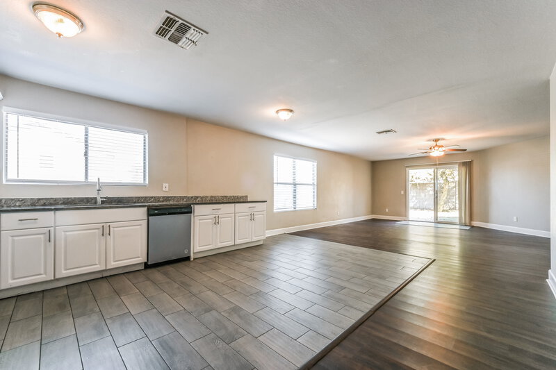 2,045/Mo, 9642 W Kingman St Tolleson, AZ 85353 Kitchen View