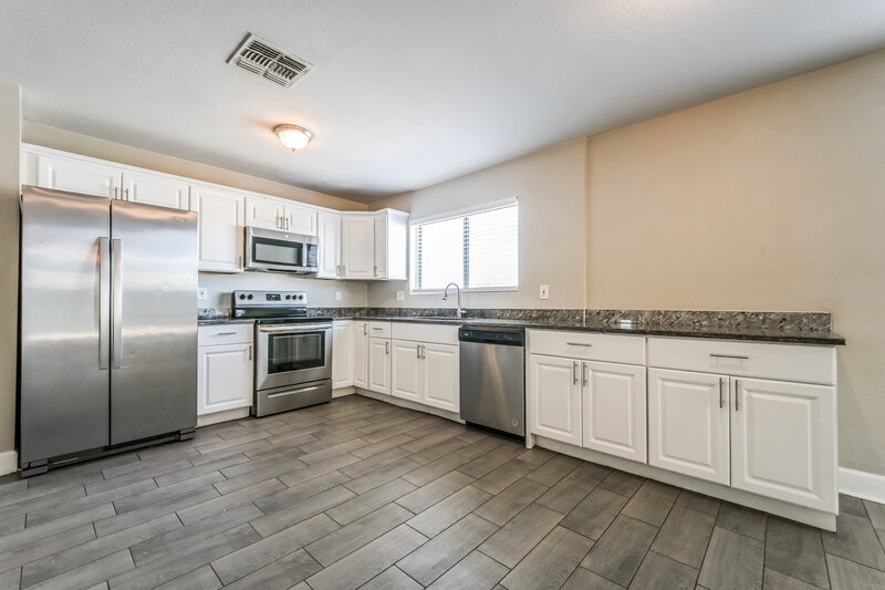 2,045/Mo, 9642 W Kingman St Tolleson, AZ 85353 Kitchen View 2