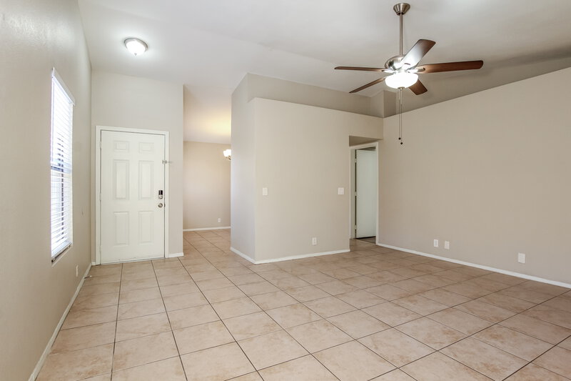 1,840/Mo, 3814 W Marconi Ave Phoenix, AZ 85053 Living Room View 2
