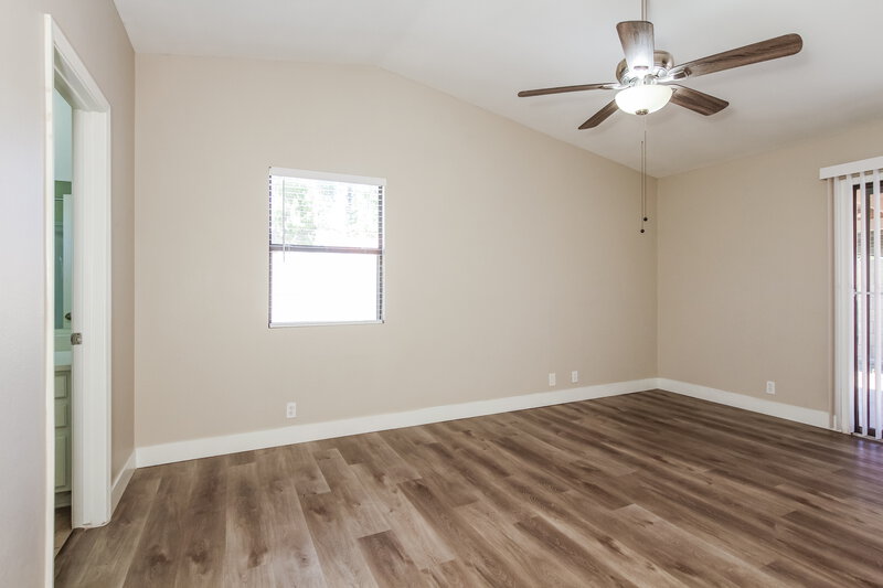 1,840/Mo, 3814 W Marconi Ave Phoenix, AZ 85053 Main Bedroom View