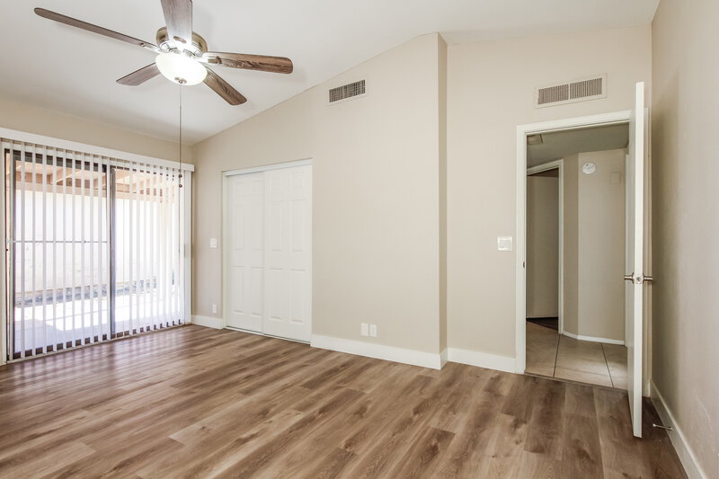 1,840/Mo, 3814 W Marconi Ave Phoenix, AZ 85053 Main Bedroom View 2