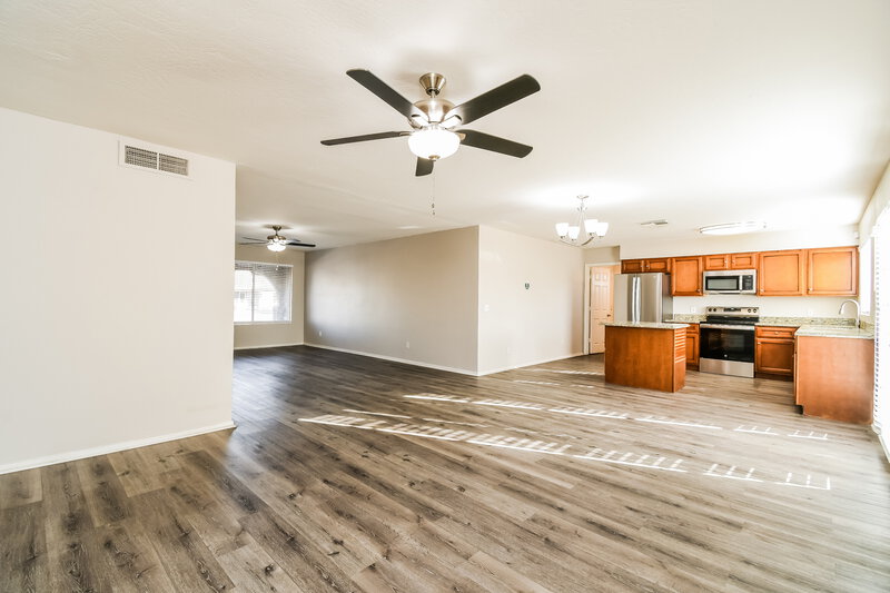 2,405/Mo, 521 W El Prado Road Chandler, AZ 85225 Living Room View 5