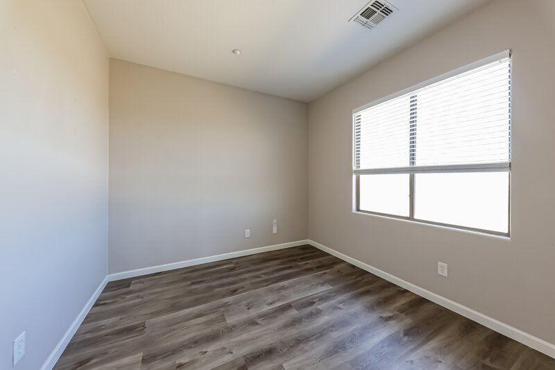 2,085/Mo, 15873 N 73rd Ln Peoria, AZ 85382 Bedroom View 2
