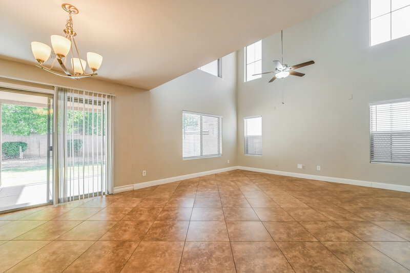 2,245/Mo, 354 E Bradstock Way San Tan Valley, AZ 85140 Dining Room View