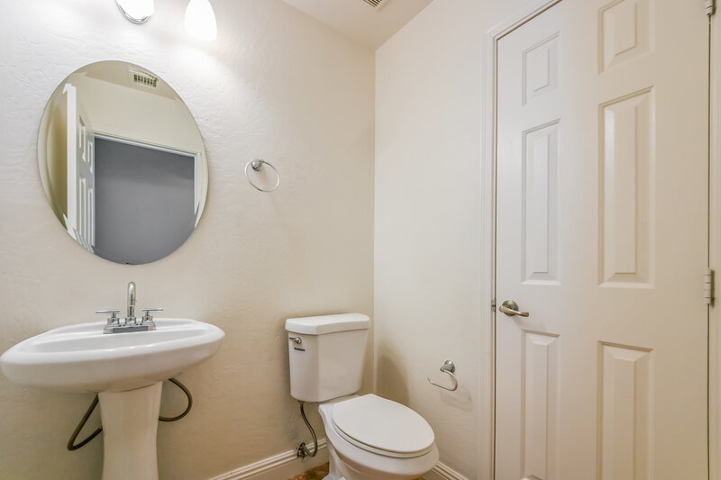 2,245/Mo, 354 E Bradstock Way San Tan Valley, AZ 85140 Bathroom View