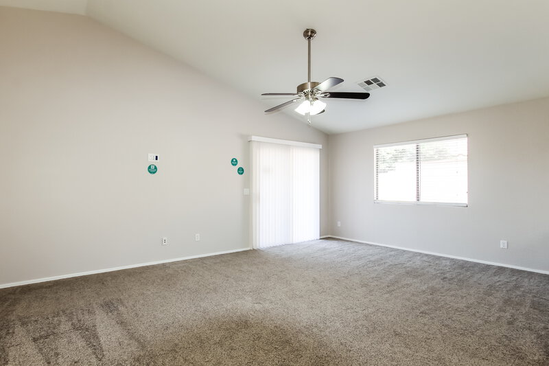 2,165/Mo, 10626 W Zak Rd Tolleson, AZ 85353 Family Room View