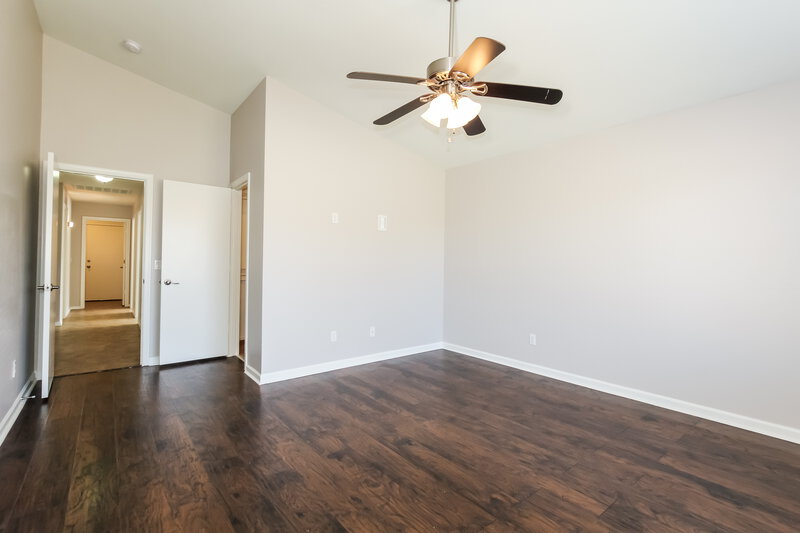2,165/Mo, 10626 W Zak Rd Tolleson, AZ 85353 Master Bedroom View 2
