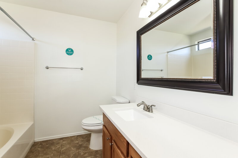 2,165/Mo, 10626 W Zak Rd Tolleson, AZ 85353 Master Bathroom View