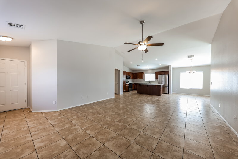 2,075/Mo, 1018 S 166th Drive Goodyear, AZ 85338 Living Room View 2