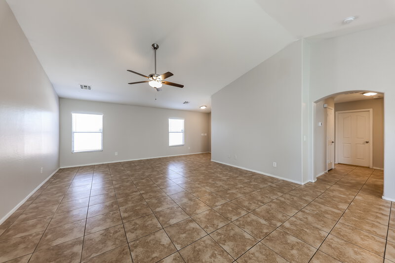 2,075/Mo, 1018 S 166th Drive Goodyear, AZ 85338 Living Room View 3