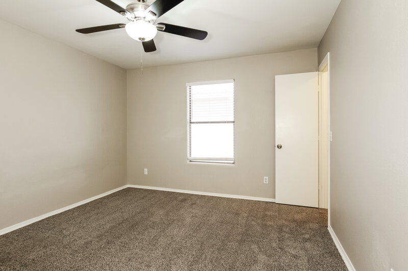 1,915/Mo, 6321 W Superior Ave Phoenix, AZ 85043 Bedroom View