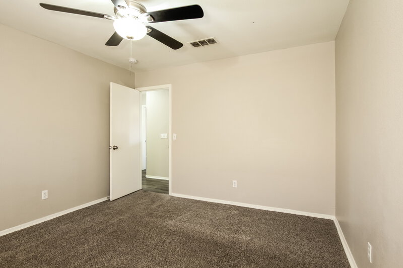 1,915/Mo, 6321 W Superior Ave Phoenix, AZ 85043 Bedroom View 2