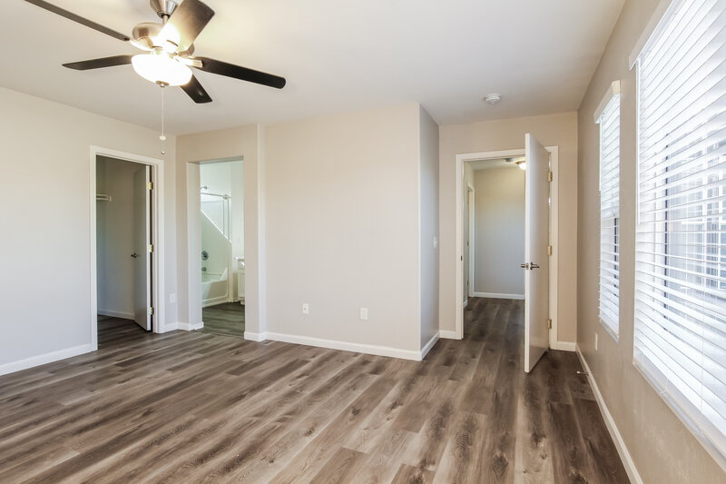 2,105/Mo, 4009 W Maldonado Road Phoenix, AZ 85041 Main Bedroom View 2