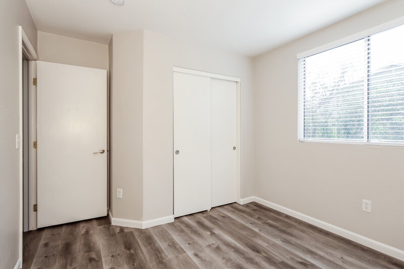 2,105/Mo, 4009 W Maldonado Road Phoenix, AZ 85041 Bedroom View 2