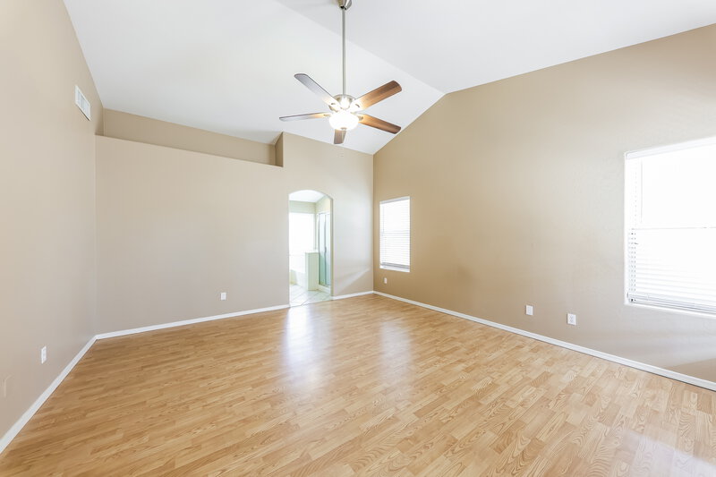 2,070/Mo, 13122 W Wilshire Dr Goodyear, AZ 85395 Main Bedroom View