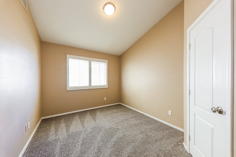 2,070/Mo, 13122 W Wilshire Dr Goodyear, AZ 85395 Bedroom View 2