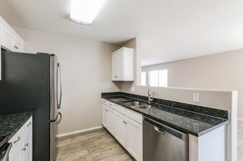 1,955/Mo, 16071 W Adams Street Goodyear, AZ 85338 Kitchen View 2