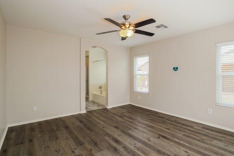 1,850/Mo, 2214 E Aire Libre Ave Phoenix, AZ 85022 Main Bedroom View