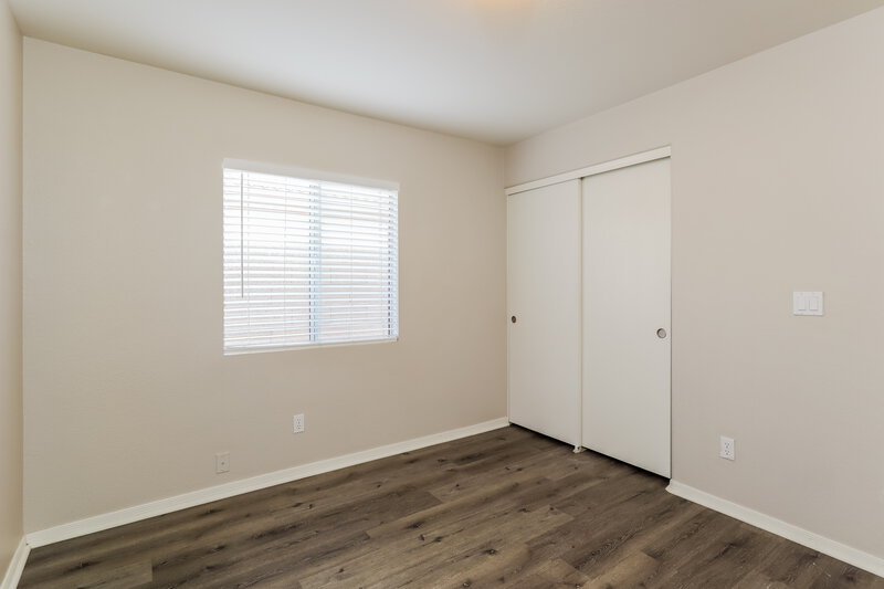 1,850/Mo, 2214 E Aire Libre Ave Phoenix, AZ 85022 Bedroom View 2