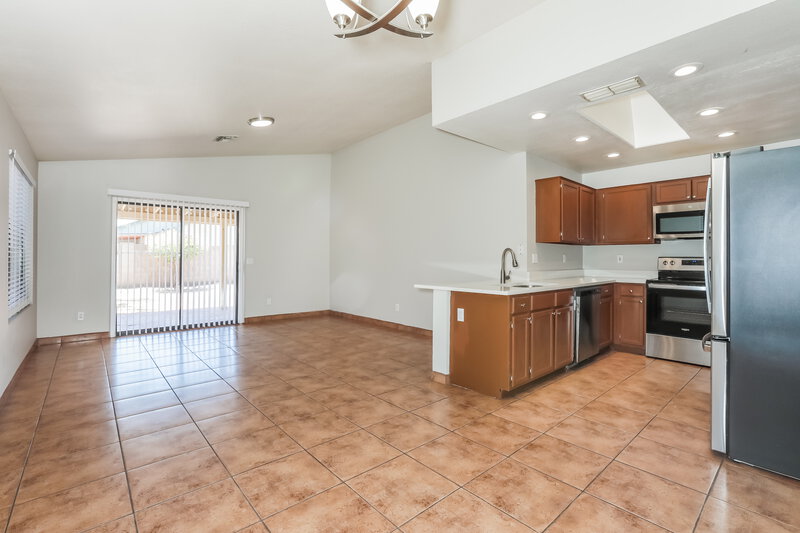 2,000/Mo, 8515 W Elm St Phoenix, AZ 85037 Misc View 4