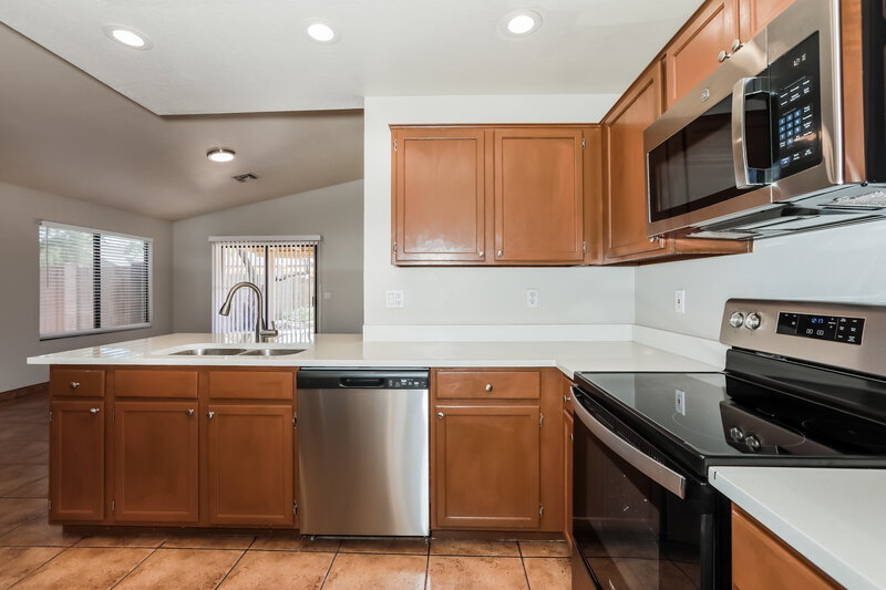 2,000/Mo, 8515 W Elm St Phoenix, AZ 85037 Misc View 5