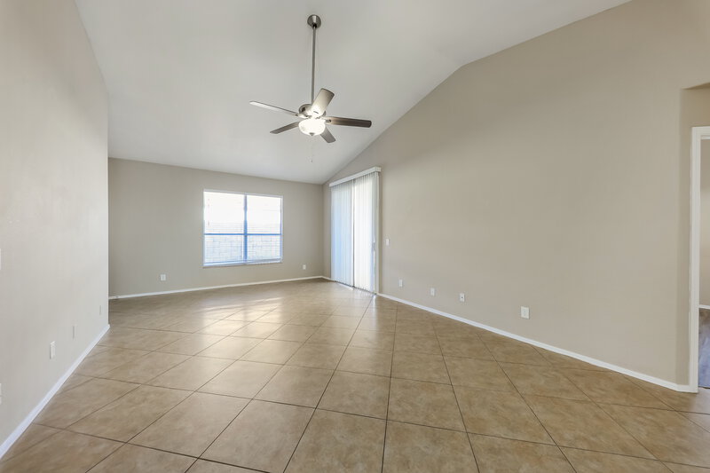 2,095/Mo, 5135 W Piute Ave Glendale, AZ 85308 Living Room View 2