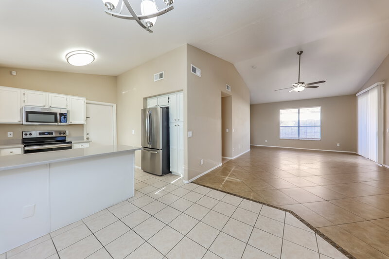 2,095/Mo, 5135 W Piute Ave Glendale, AZ 85308 Dining Room View 2