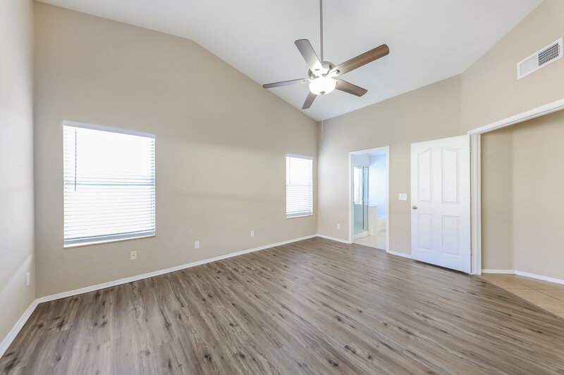 2,095/Mo, 5135 W Piute Ave Glendale, AZ 85308 Main Bedroom View 2