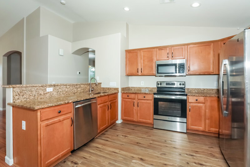 1,730/Mo, 3650 W Carlos Ln San Tan Valley, AZ 85142 Kitchen View