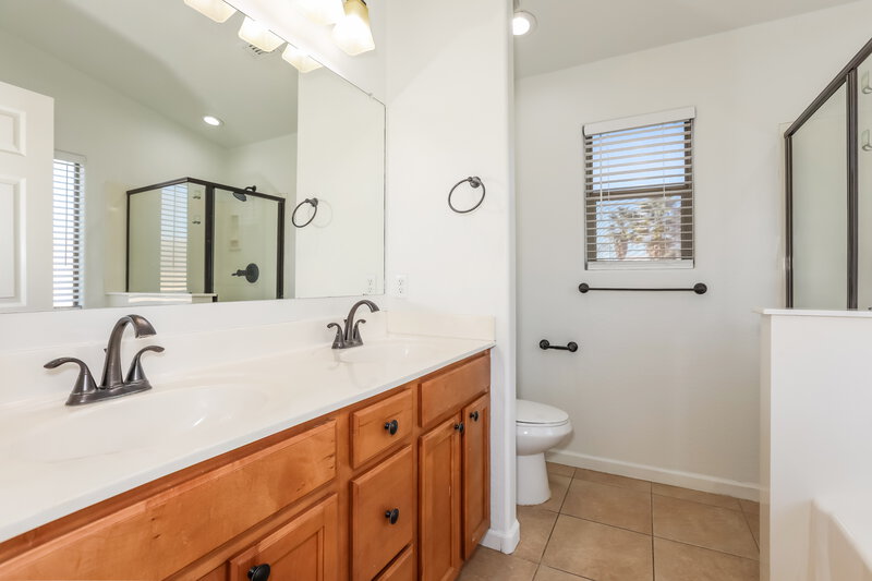 1,730/Mo, 3650 W Carlos Ln San Tan Valley, AZ 85142 Main Bathroom View