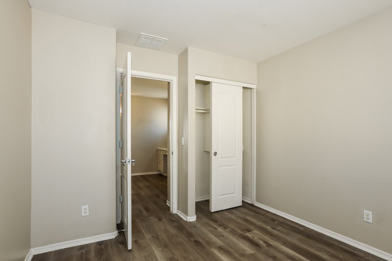 1,815/Mo, 17378 W Holland Ln Surprise, AZ 85388 Bedroom View 2