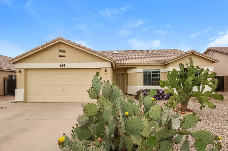 2,115/Mo, 552 N Emery Mesa, AZ 85207 External View