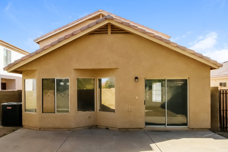 3,150/Mo, 1042 N Blackbird Dr Gilbert, AZ 85234 Rear View