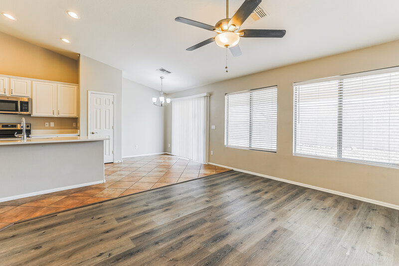 1,950/Mo, 4148 E Stratford Pl San Tan Valley, AZ 85140 Living Room View 2