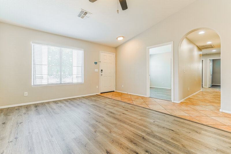 1,950/Mo, 4148 E Stratford Pl San Tan Valley, AZ 85140 Family Room View 2
