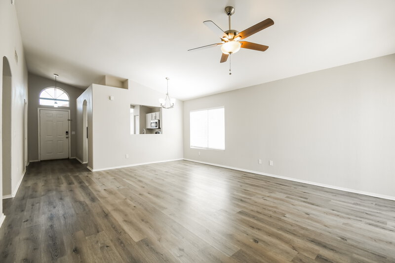 2,335/Mo, 94 W Gail Dr Gilbert, AZ 85233 Living Room View