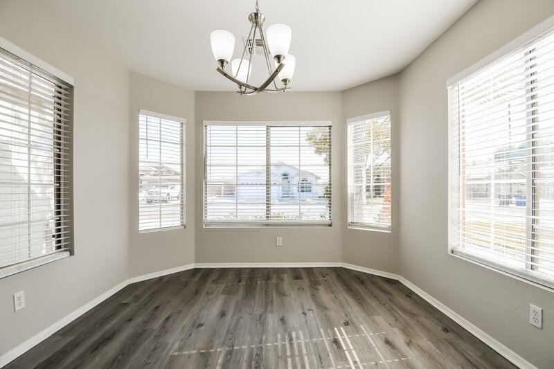 2,335/Mo, 94 W Gail Dr Gilbert, AZ 85233 Breakfast Nook View
