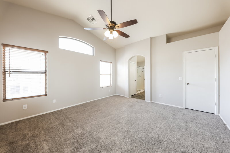 2,345/Mo, 16231 W Moreland St Goodyear, AZ 85338 Main Bedroom View
