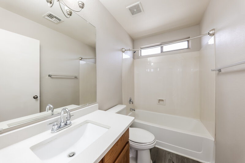 2,345/Mo, 16231 W Moreland St Goodyear, AZ 85338 Bathroom View