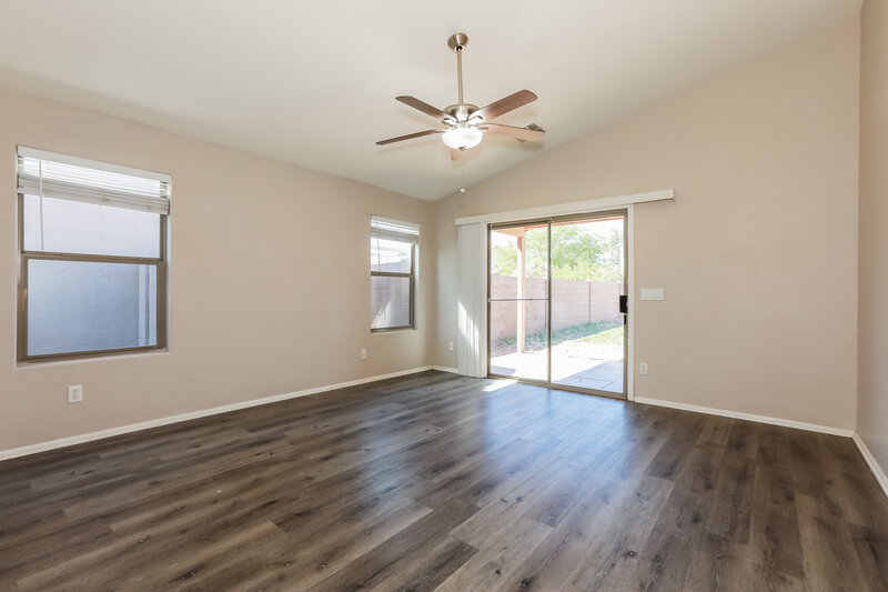 1,980/Mo, 614 E Jeanne Ln San Tan Valley, AZ 85140 Living Room View