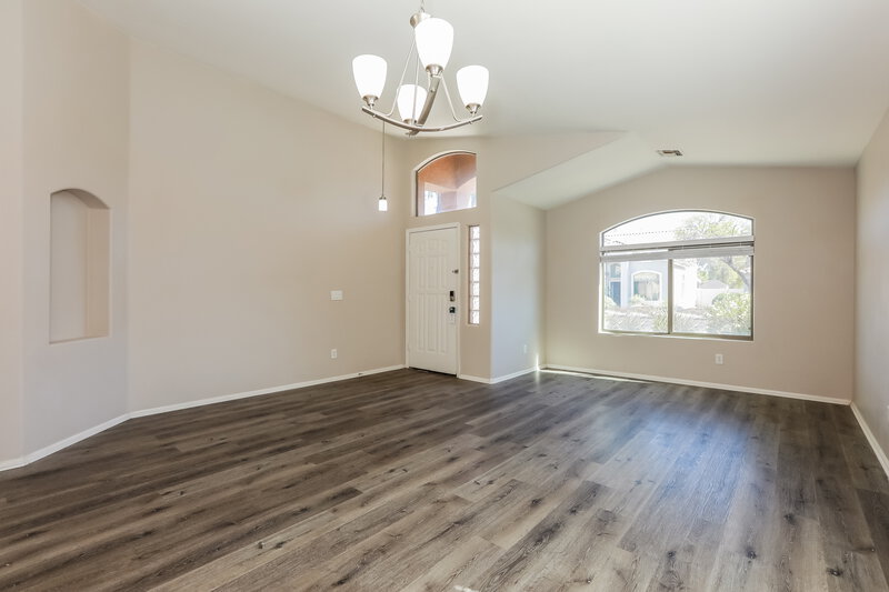 1,980/Mo, 614 E Jeanne Ln San Tan Valley, AZ 85140 Dining Room View