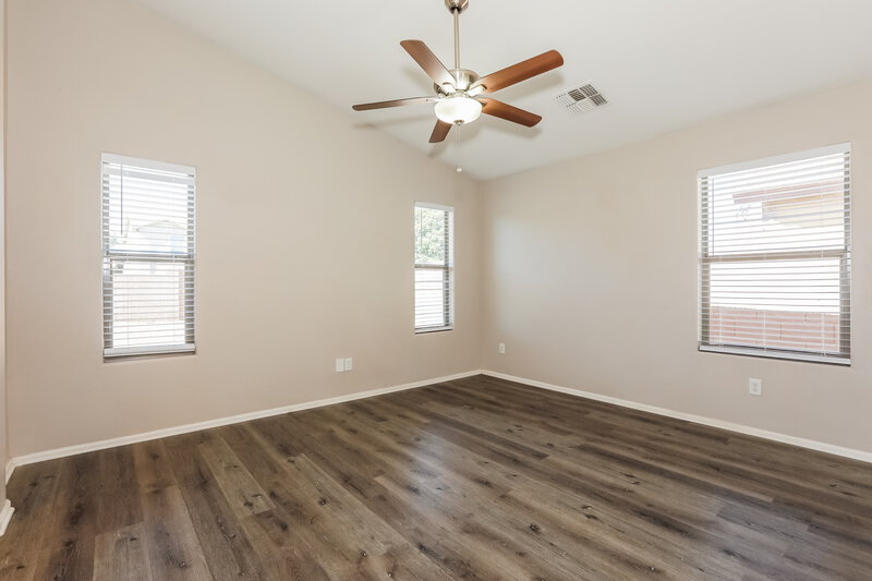 1,980/Mo, 614 E Jeanne Ln San Tan Valley, AZ 85140 Main Bedroom View