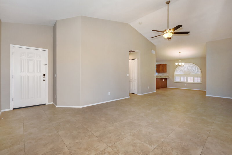 1,680/Mo, 672 E Lovegrass Dr San Tan Valley, AZ 85143 Living Room View 2