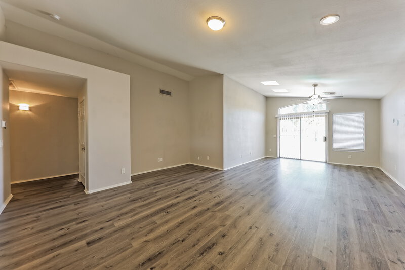 1,860/Mo, 14740 W Willow Ln Surprise, AZ 85374 Living Room View